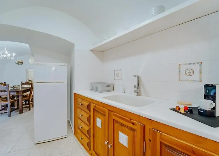 Moon Cactus Traditional Cave With Jacuzzi * Μεσαριά