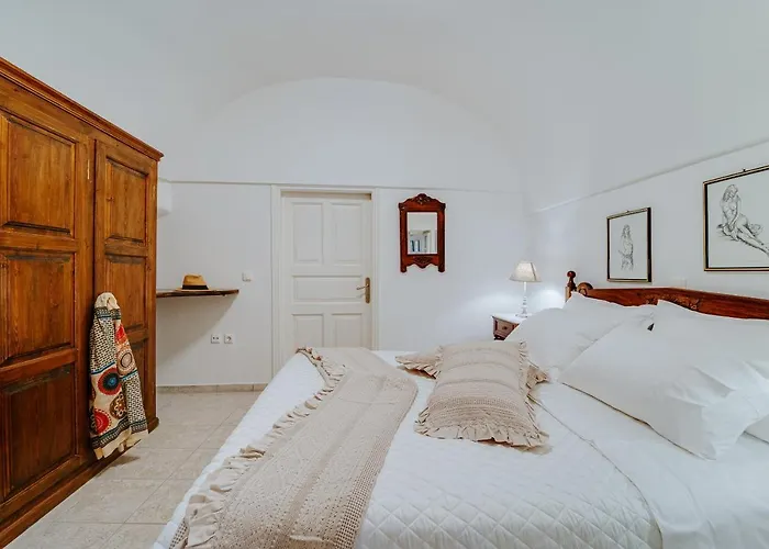 Moon Cactus Traditional Cave With Jacuzzi Mesaria