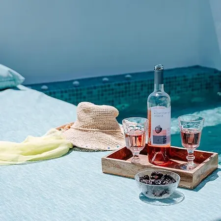 Moon Cactus Traditional Cave With Jacuzzi 메사리아