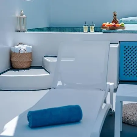 Moon Cactus Traditional Cave With Jacuzzi 메사리아