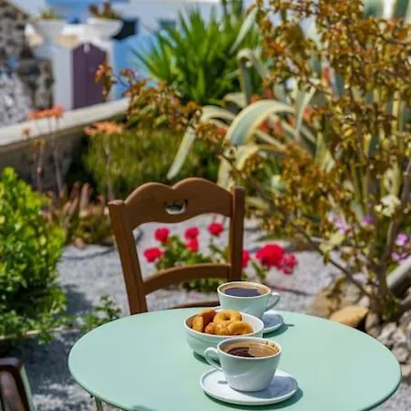 Moon Cactus Traditional Cave With Jacuzzi 빌라