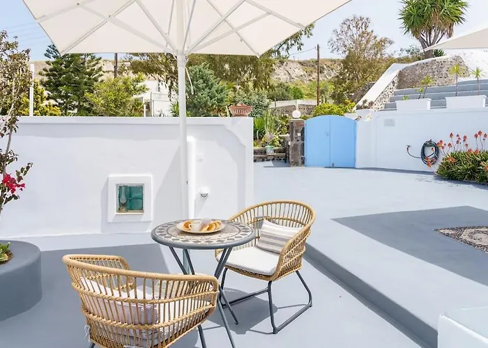 Moon Cactus Traditional Cave With Jacuzzi וילה